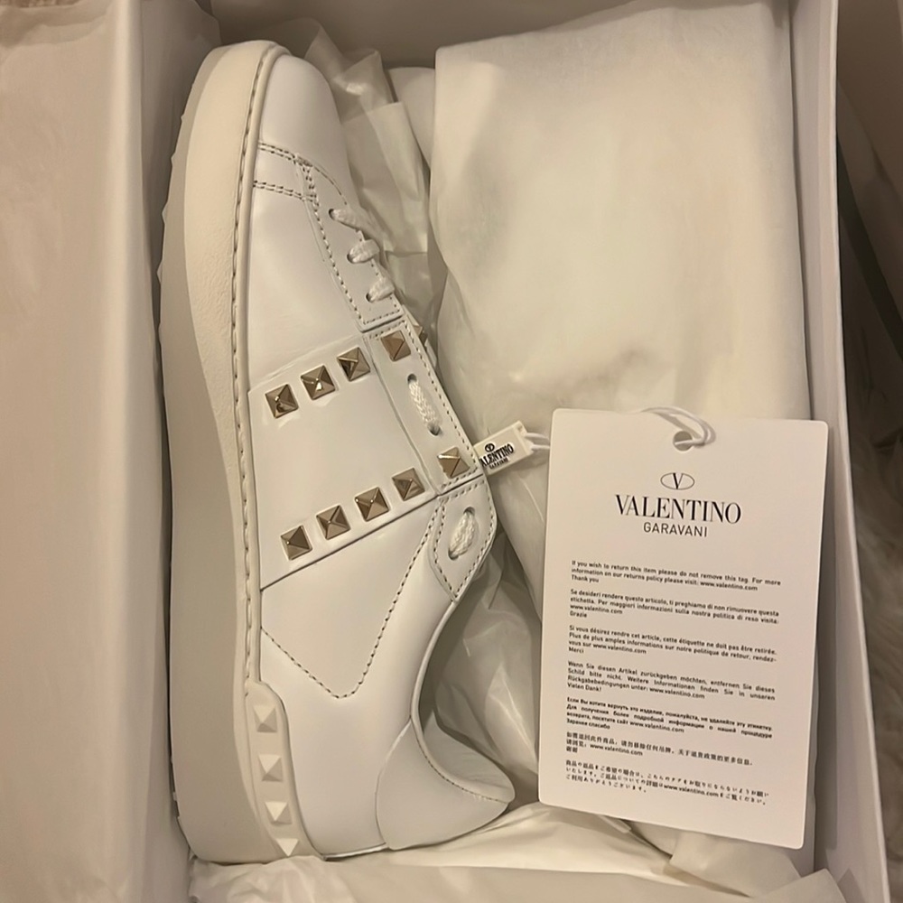 Valentino CALFSKIN ROCKSTUD UNTITLED SNEAKER